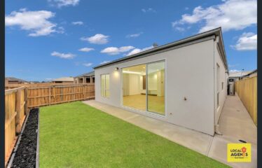 11 Rice Flower Crescent, Strathtulloh, Vic 3338